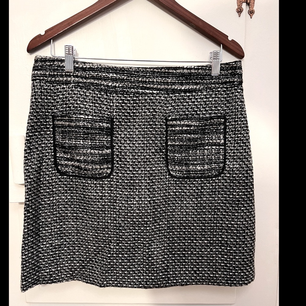LOFT black and white tweed skirt, size 10